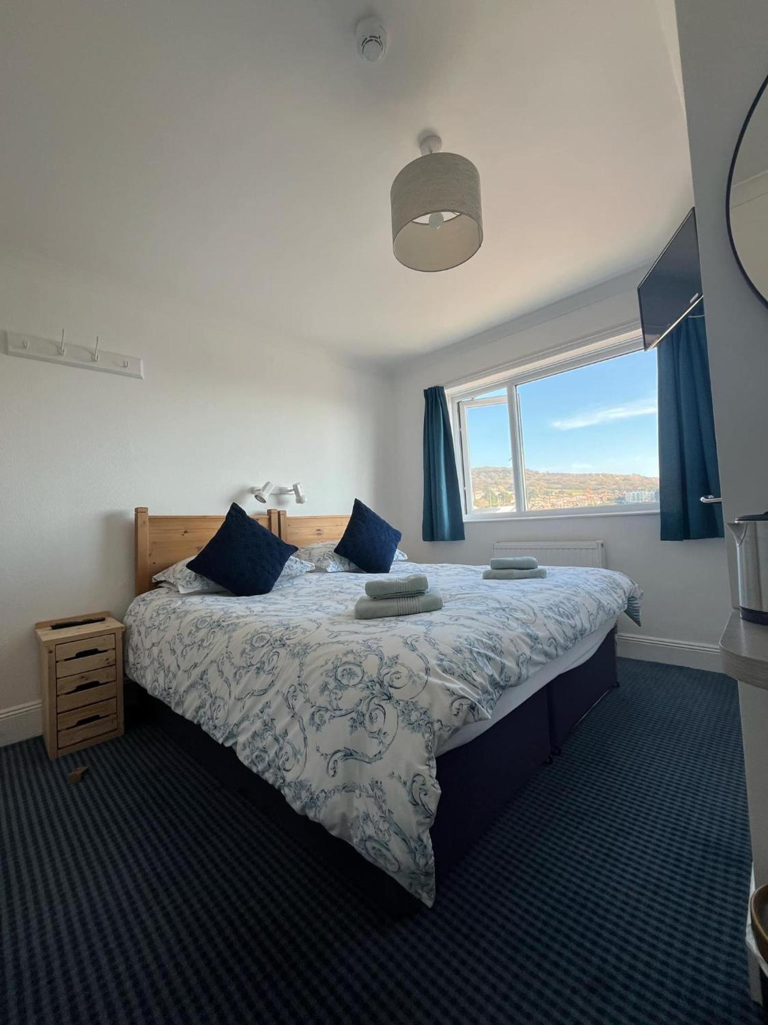 Lucerne B&B Lyme Regis Extérieur photo